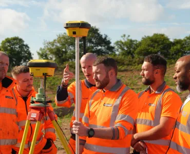 Flannery Plant Hire team members training with Leica Geosystems