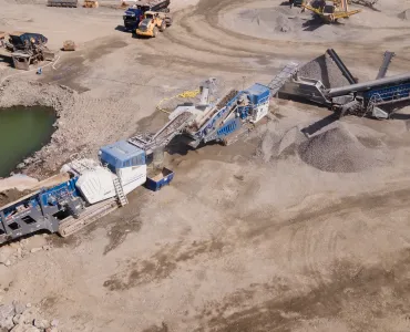 Thanks to smart line coupling, the all-electric Kleemann plant train runs smoothly and without disruptions