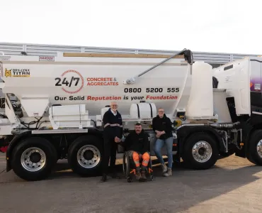 24/7 Concrete & Aggregates taking delivery of their latest Bay-Lynx Titan volumetric mixer 