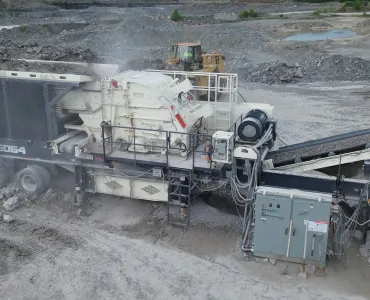 The new Cedarapids CRH5064 portable horizontal-shaft impactor (HSI) plant