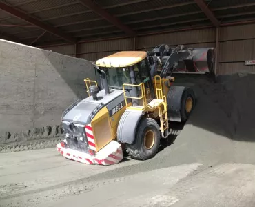 Bell 1706 wheel loader