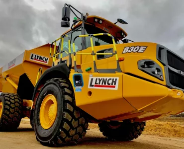 Bell B30E articulated dumptruck