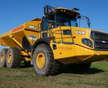 Bell B30E articulated dumptruck