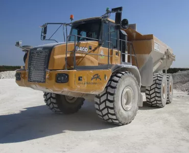 Bell B40D dumptruck