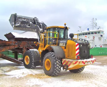 Bell 2106 wheel loader