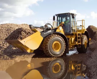 Bell L2606E wheel loader