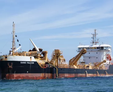 Marine aggregate dredger