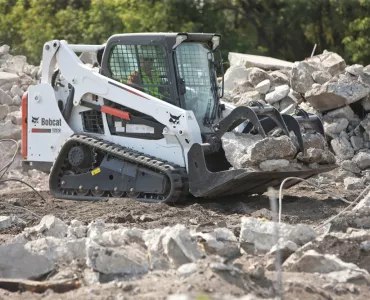 Bobcat T590 compact loader