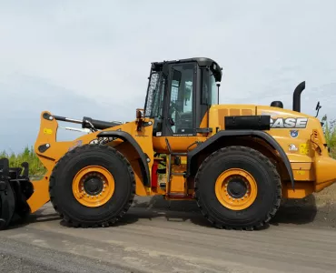 Case 821F wheel loader