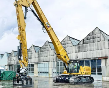 Cat 340 UHD excavator