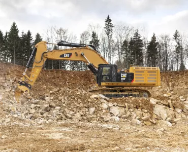 Cat 390F excavator