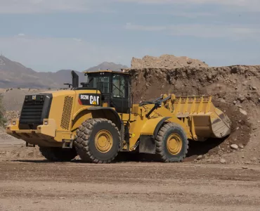 Cat 982M wheel loader