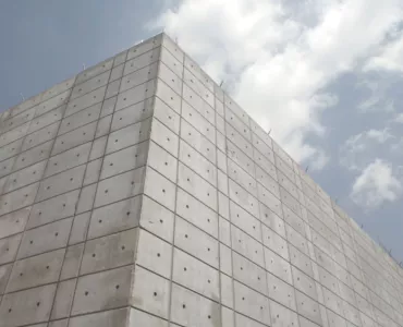 Blast resistant concrete