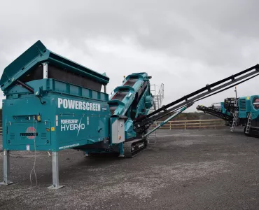 Powerscreen Chieftain 1700X hybrid screener