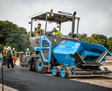 Volvo P6870C paver