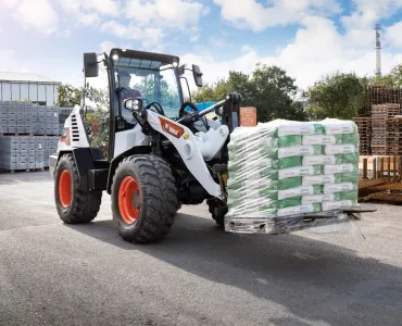 Bobcat L85 compact wheel loader