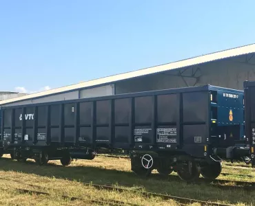 Box rail wagons