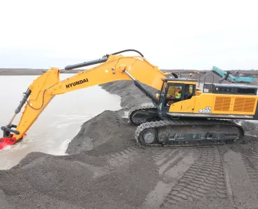 Hyundai HX900L excavator