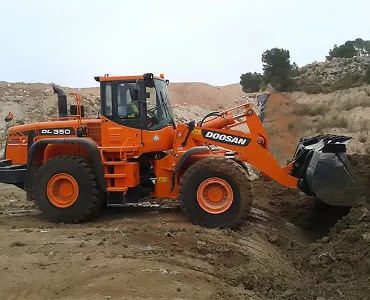 Doosan DL350-3 wheel loader