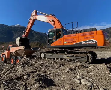 Doosan DX350LC-7 crawler excavator