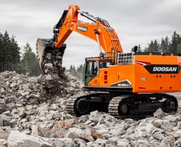 Doosan DX800LC-7 excavator
