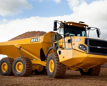 Bell B30E articulated dumptruck