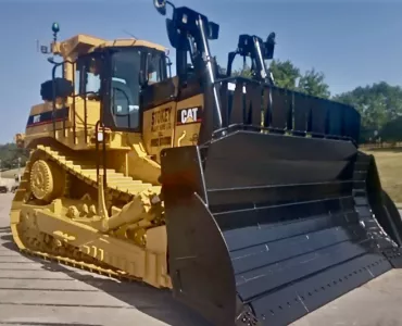 Cat D9 dozer