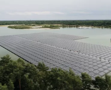 Floating solar park