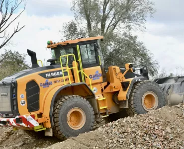 Hyundai HL690A wheel loader