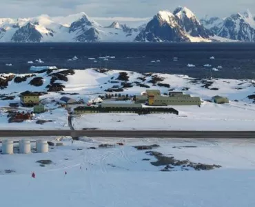 Antarctic project photo by Pete Bucktrout, British Antarctic Survey