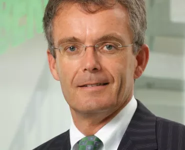 Dr Bernd Scheifele