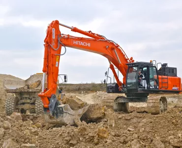 Hitachi ZX490-6 excavator