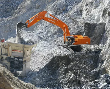 Hitachi ZX890-7 excavator