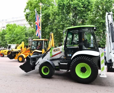 Hydrogen-powered JCB digger