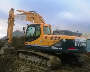 Hyundai R220LC-9A excavator