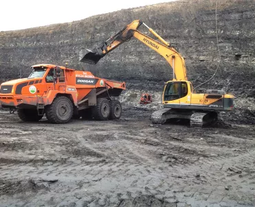 Hyundai R290-9 excavator