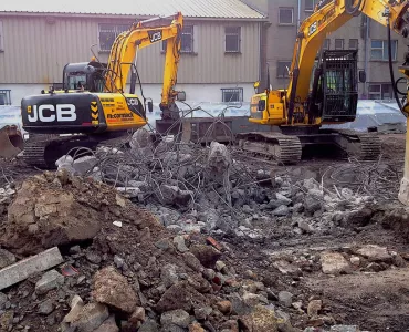 JCB demolition excavators