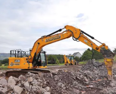 JCB 220X excavator