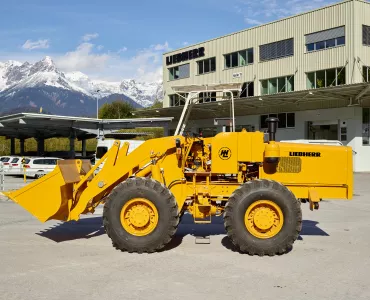 Restored Liebherr LSL 1500 wheel loader