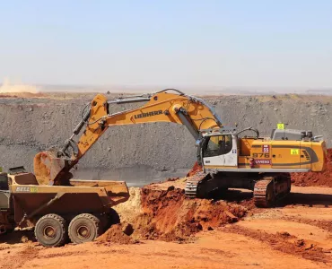 Liebherr R 976 crawler excavator