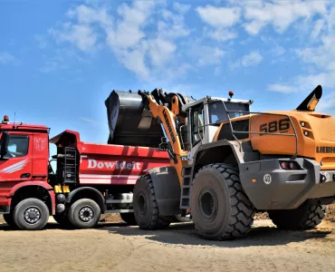 Liebherr L 586 XPower wheel loader