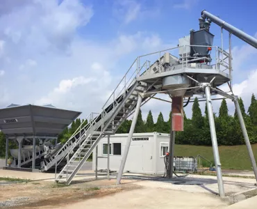 Liebherr LCM 1.0 concrete mixing plant