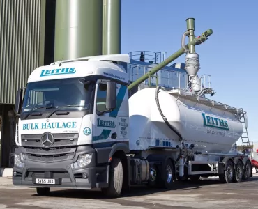 Mercedes-Benz Actros tractor unit