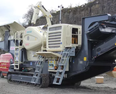 Metso Lokotrack LT120 mobile jaw crusher