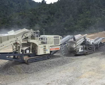 Metso LT200HP mobile crusher and screener