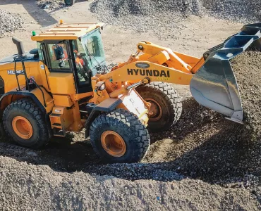 Hyundai HL960 wheel loader