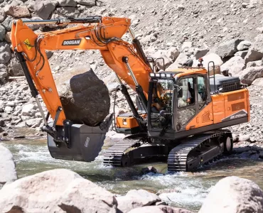 New Doosan DX245NHD-7 in operation 