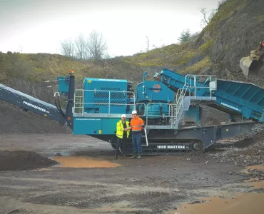 Powerscreen 1000 Maxtrak mobile cone crusher