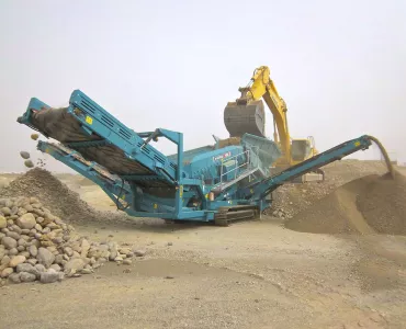 Powerscreen Warrior 1800 screen