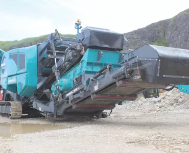 Powerscreen Premiertrak 400 mobile jaw crusher